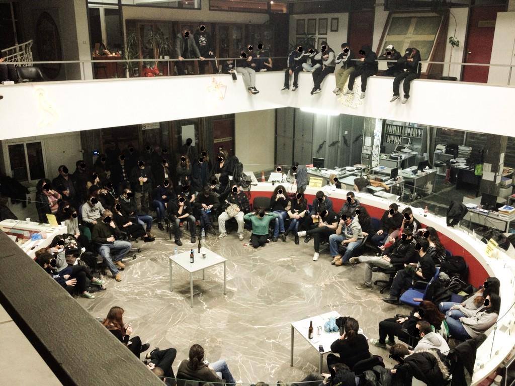 Κομοτηνή : 1η Ανακοίνωση κατειλημμένου δημαρχείου Κομοτηνής