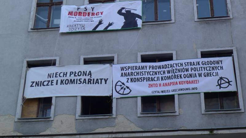 Πολωνία: Πανό αλληλεγγύης στη Συνωμοσία Πυρήνων της Φωτιάς
