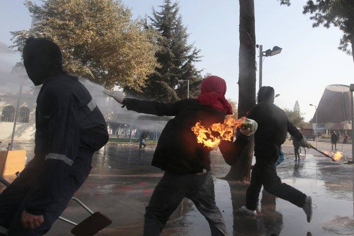 Σαντιάγο, Χιλή : Εντείνοντας τις οδομαχίες για τους αιχμαλώτους και τους πεσόντες μας