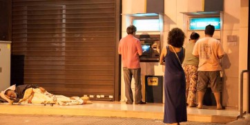 “οι Πολλοί” : ΔΗΜΟΨΗΦΙΣΜΑ : Λερώνουμε τα χέρια μας