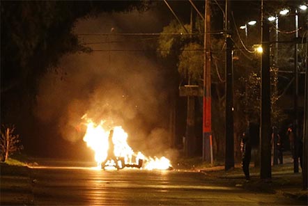 Χιλή : “Ούτε Αριστερά, ούτε Δεξιά ούτε Δημοκρατία, ούτε Φασισμός!”