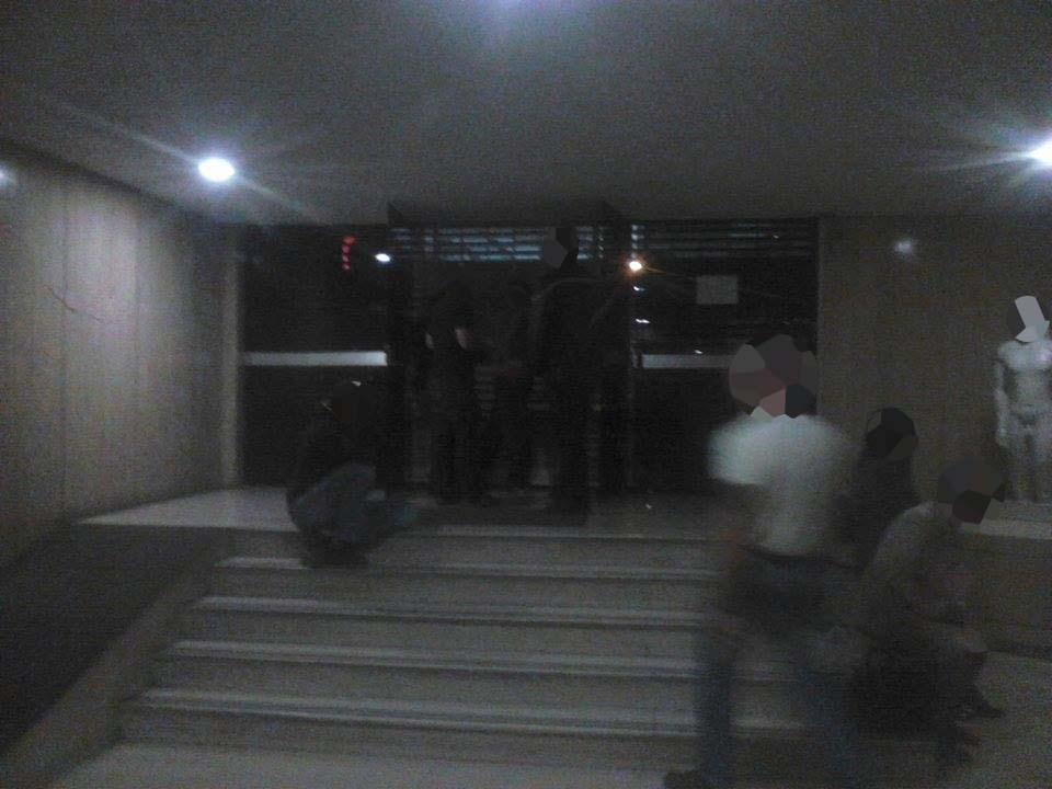 Αθήνα : Κατάληψη στα γραφεία των ΑΝΕΛ από τον Ρουβίκωνα