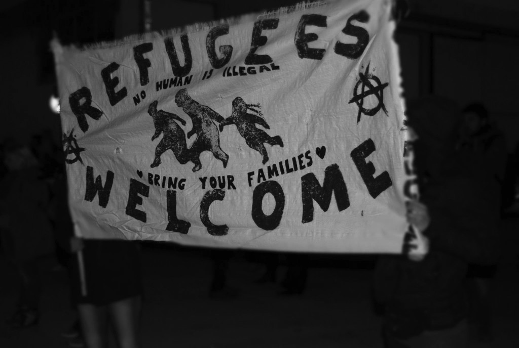 refugees-welcome-port-kavala-5_3_2016-1024x688