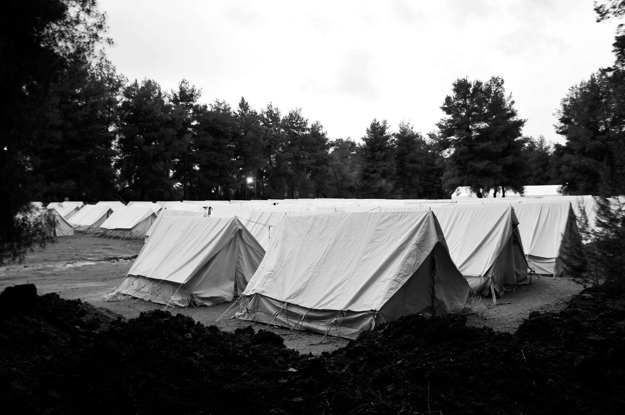 Σταμάτησε η απεργία πείνας στο στρατόπεδο ”φιλοξενίας” προσφύγων στη Ριτσώνα