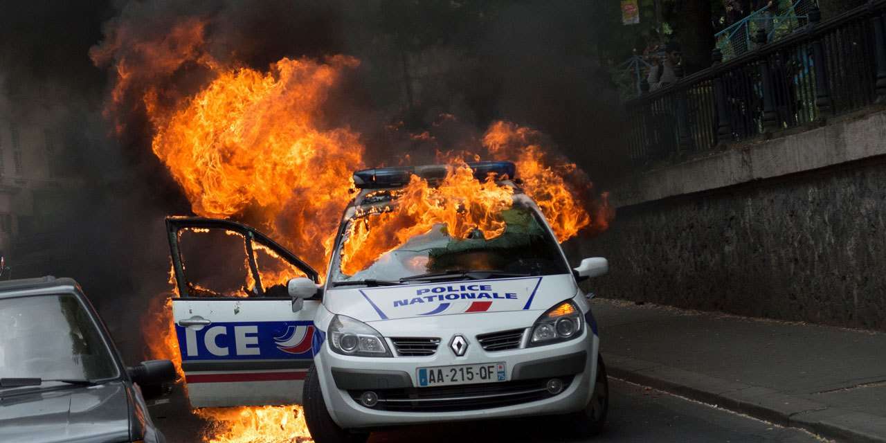INSURRECTION (French Riots classical music remix)