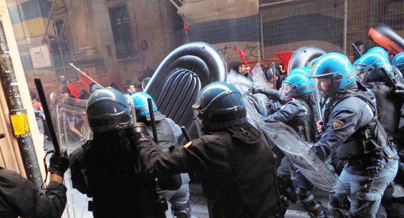 Μπολόνια: Επίθεση των μπάτσων σε αντιφασιστική διαδήλωση