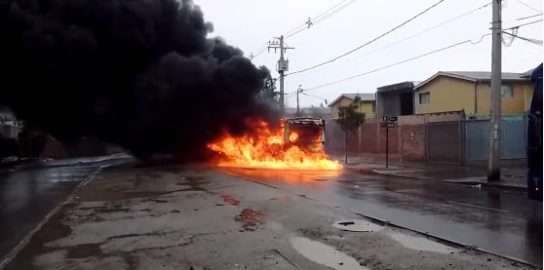 Santiago, Chile: Incendiary attack against a Transantiago bus [by Antagonistic Nuclei of the New Urban Guerrilla]