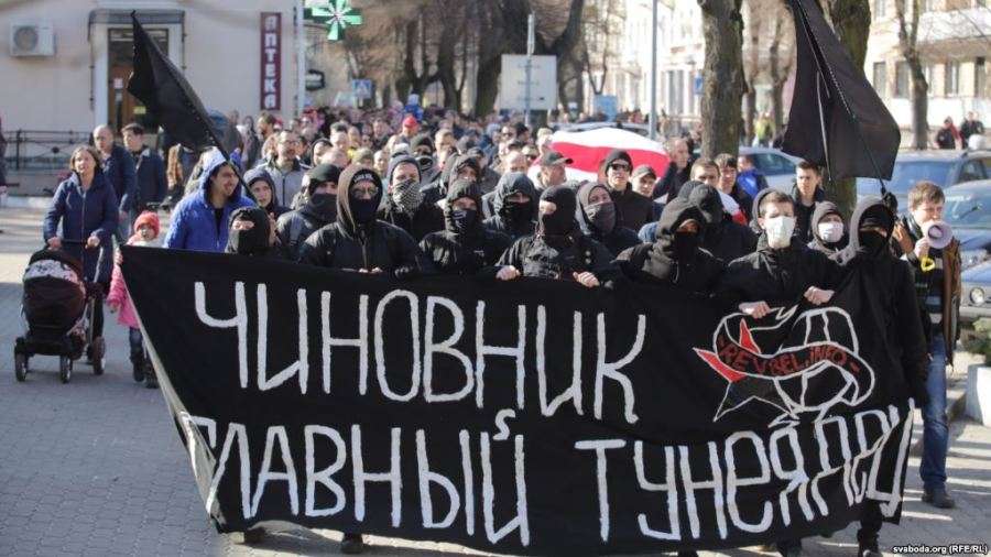 Brest, Belarus: Anarchists lead the march against dictator Lukashenko’s ‘Social Parasite Law’