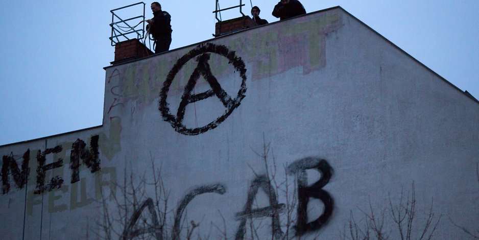 Berlin, Germany: Second night of anti-state violence in Friedrichshain