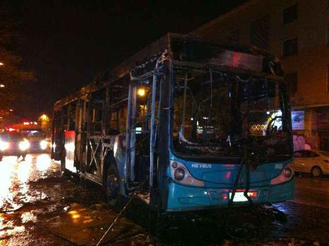 Santiago, Chile: Incendiary Attack Against a Transantiago Bus in Memory Of Mauricio Morales