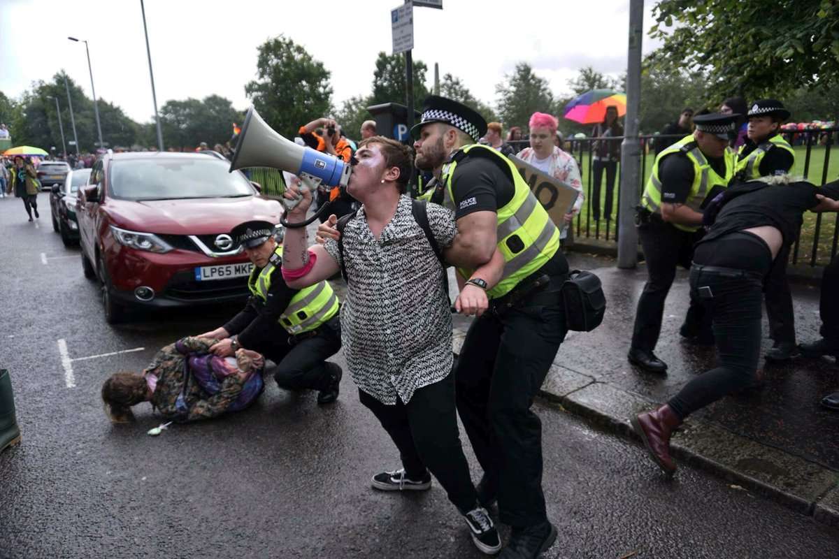 Scotland: Police out of Pride! 5 arrested at Glasgow Pride as Police Scotland lead the parade