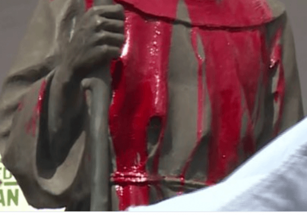 USA: Statue of Slaver and Colonizer Junipero Serra Paint-Bombed in San Francisco