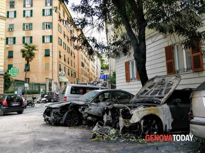 Genoa, Italy: Incendiary action in solidarity with Anarchist Comrades facing repression
