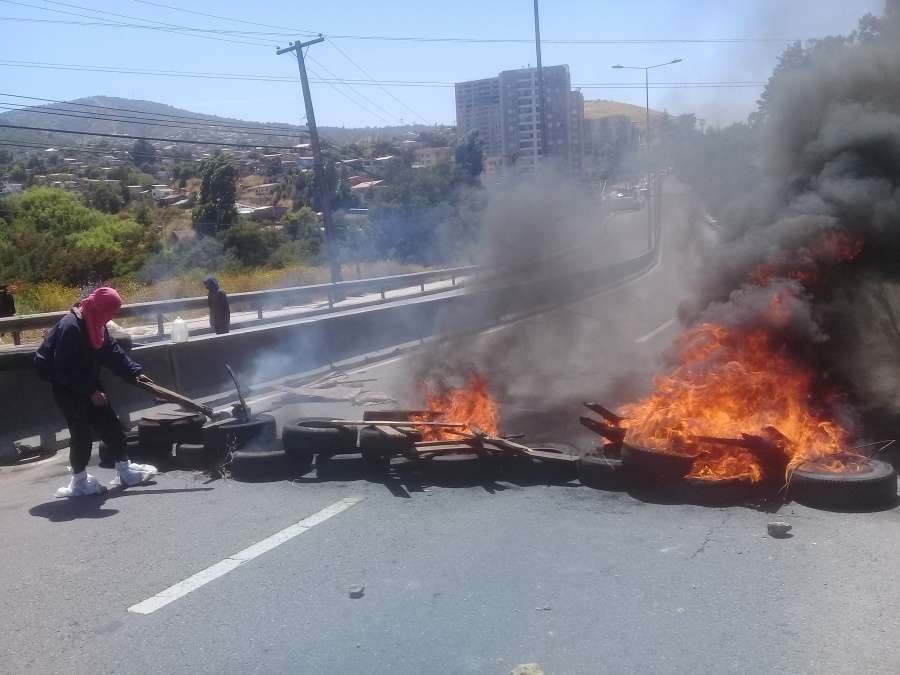 Valparaíso, Chile: Anti-Election Street Blockade in Viña del Mar [Eng/Esp]