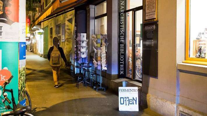 Zurich, Switzerland: Fermento anarchist bookshop raided