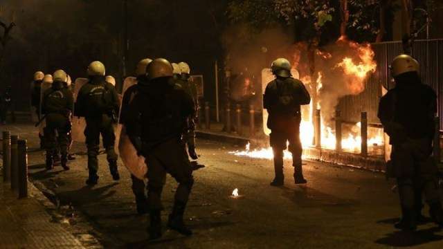 Athens, Greece: Coordinated Molotov Attacks Against Riot Police in Exarcheia in Solidarity with Konstantinos Giagtzoglou