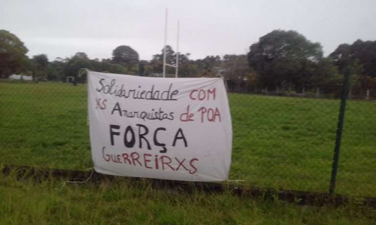 Brazil: Banner in solidarity with anarchists persecuted by “Op. Érebo”