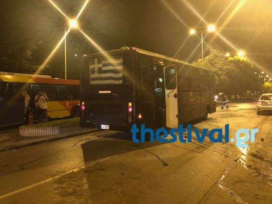 Θεσσαλονίκη: Ανάληψη ευθύνης για επίθεση σε κλούβα της αστυνομίας που μετέφερε ΜΑΤ στις 02/06