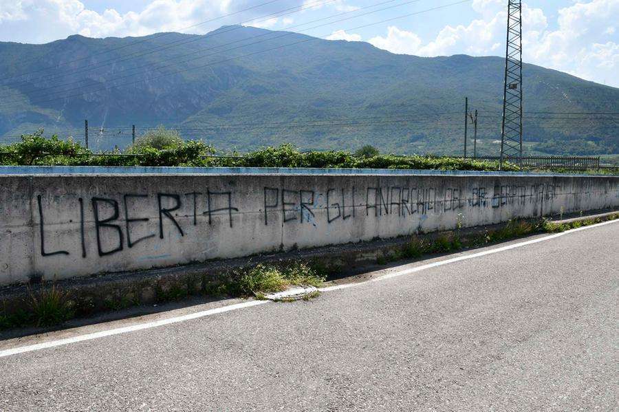 Volano, Italy: Repeater burnt, writings in solidarity