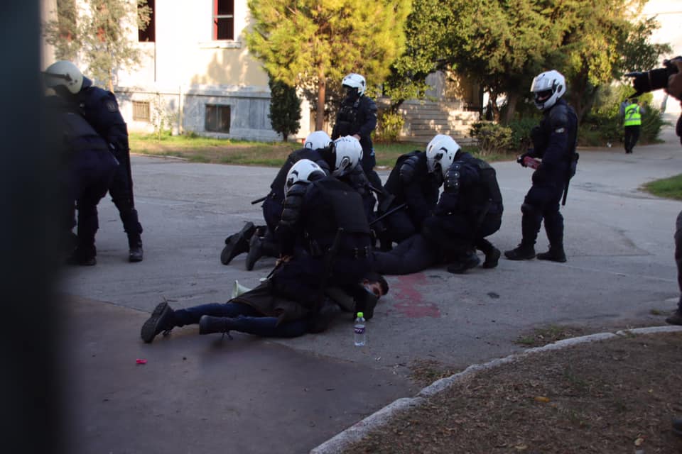 Αθήνα: Εισβολή και προσαγωγές σε Πολυτεχνείο και Ζωγράφου (φωτό)